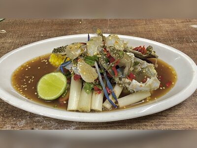 ยำปูม้า(ปลาร้า)