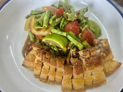 ตำถั่วหมูกรอบ