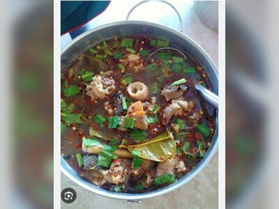 ต้มขมเนื้อเครื่องในหม้อไฟ