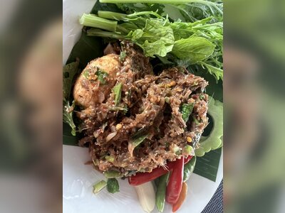 ป่นกุ้งฝอยใส่มะกอก