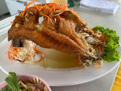 ปลากระพงทอดน้ำปลา